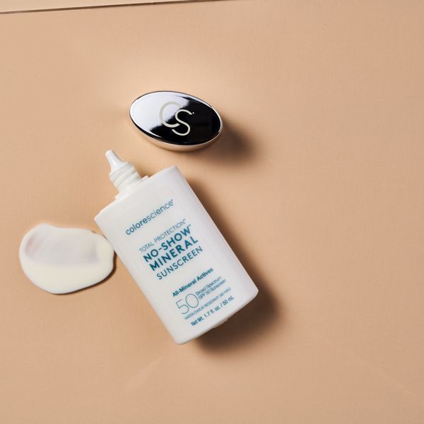 Прозорий мінеральний сонцезахисний флюїд Total Protection No-Show Mineral Sunscreen SPF50 50 ml 000125 фото